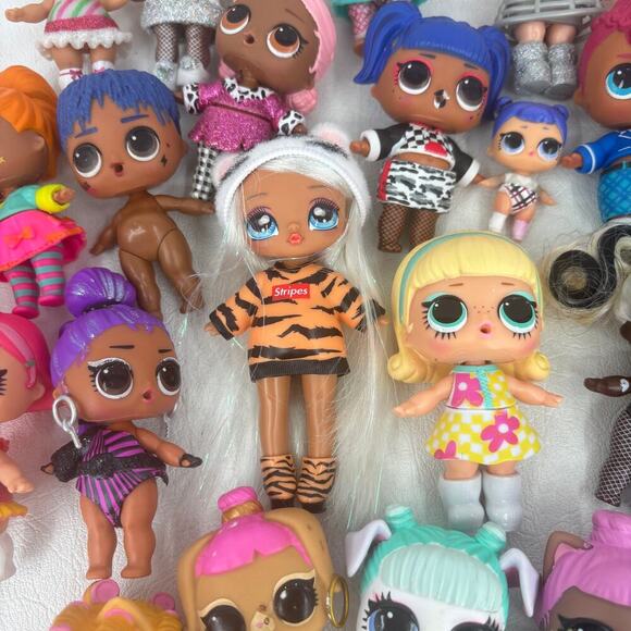 LOL Surprise Dolls and Pets Variety Lot of 26 MGA OMG - Picture 6 of 10